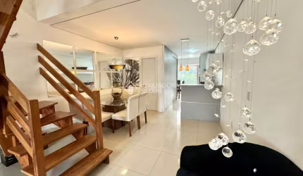 Casa com 3 quartos à venda na Beco do Silveira, 67, Estância Velha, Canoas, 108 m2 por R$ 520.000