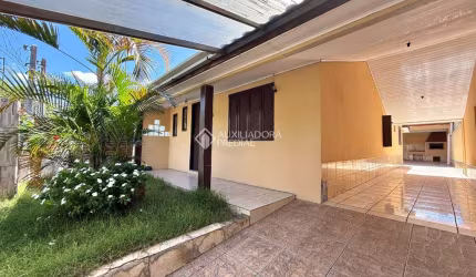Casa com 3 quartos à venda na Rua dos Sabiás, 92, Igara, Canoas, 138 m2 por R$ 470.000