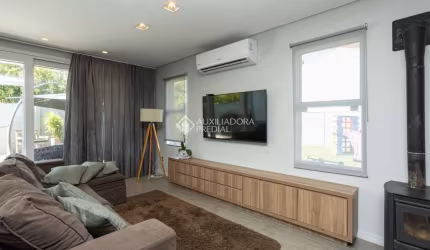 Casa com 3 quartos à venda na Rua Trento, 50, Estância Velha, Canoas, 207 m2 por R$ 1.889.000