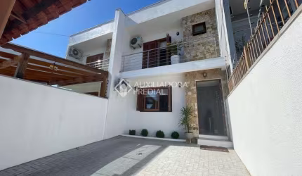 Casa com 3 quartos à venda na Rua Melton Ignácio Both, 47, São José, Canoas, 111 m2 por R$ 596.000