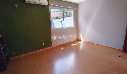 Casa em condomínio fechado com 2 quartos à venda na Rua Dezoito, 376, Olaria, Canoas, 115 m2 por R$ 299.000