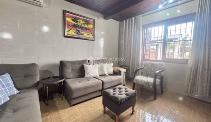 Casa com 4 quartos à venda na Rua Tramandai, 475, Estância Velha, Canoas, 236 m2 por R$ 700.000
