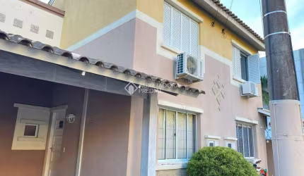 Casa em condomínio fechado com 4 quartos à venda na Rua Brasil, 333, Centro, Canoas, 90 m2 por R$ 475.000