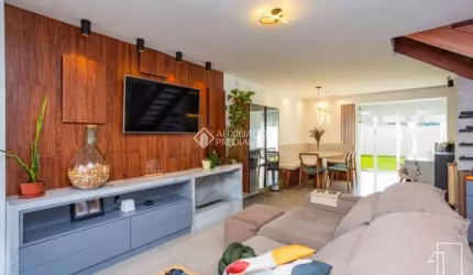 Casa com 3 quartos à venda na Rua Professora Delphina Ferrari, 240, Igara, Canoas, 125 m2 por R$ 850.000