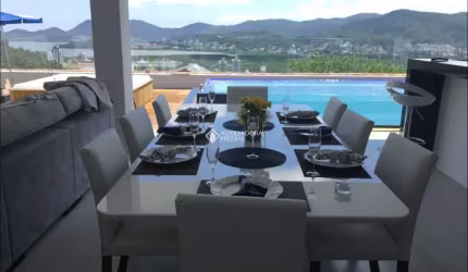 Casa com 4 quartos à venda na Rua José Francisco Dias Areias, 733, Trindade, Florianópolis, 287 m2 por R$ 4.452.000