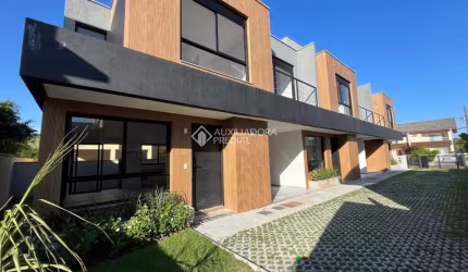 Casa com 3 quartos à venda na Rua Grumixama, 163, Campeche, Florianópolis, 123 m2 por R$ 1.149.000