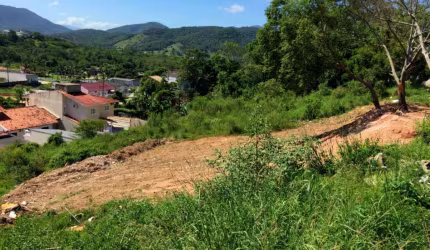Terreno à venda na João Coan, 97, Universitários, Biguaçu, 555 m2 por R$ 400.000