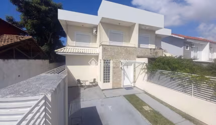 Casa com 3 quartos à venda na Rua Bacupari, 256, Campeche, Florianópolis, 129 m2 por R$ 1.250.000
