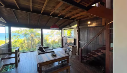 Casa com 3 quartos à venda na Rodovia Francisco Thomaz dos Santos, 5260, Armação do Pântano do Sul, Florianópolis, 180 m2 por R$ 1.290.000