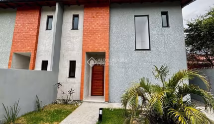 Casa com 2 quartos à venda na Servidão Rosalina Amélia dos Santos, 675, São João do Rio Vermelho, Florianópolis, 105 m2 por R$ 450.000