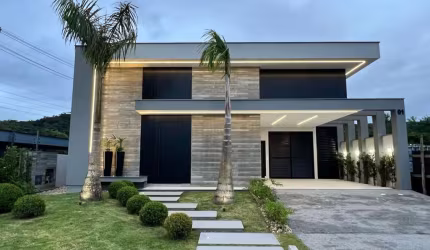 Casa em condomínio fechado com 3 quartos à venda na Rua Lagoinha, 65, Pedra Branca, Palhoça, 174 m2 por R$ 2.550.000