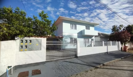 Casa com 5 quartos à venda na Rua José Xavier da Rosa, 705, Carianos, Florianópolis, 312 m2 por R$ 1.450.000