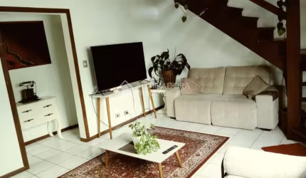 Casa com 3 quartos à venda na Avenida Deputado Diomício Freitas, 333, Carianos, Florianópolis, 120 m2 por R$ 700.000