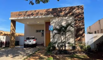 Casa Sobrado a venda com 3 suítes no Condomínio Alphaville 1