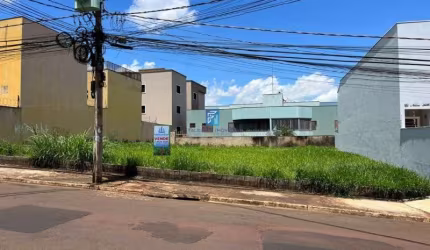 Terreno a Venda em Residencial Florida