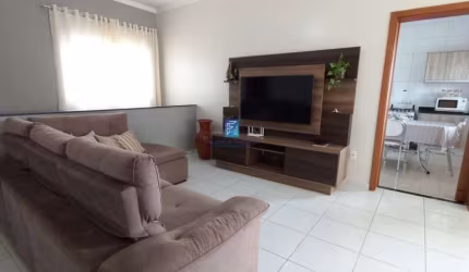 Casa com salão comercial Jardim Zara