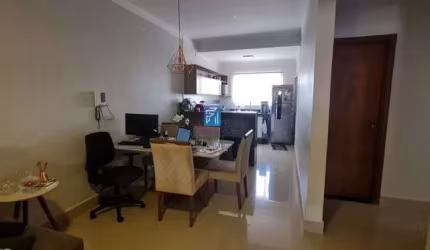 Casa a venda com 2 dormitórios no Ouro Branco