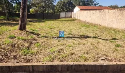 Terreno a venda com 1000 m² no Condomínio Portal dos Ipês