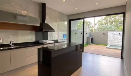 Casa térrea à venda no Condomínio Vila Romana 1