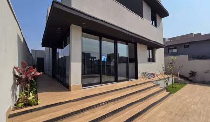 Casa à venda em Condomínio Terras de Florença com 4 suítes