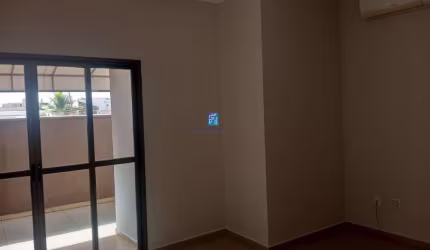 Apartamento térreo à venda no Jardim Botânico