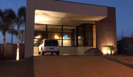 Casa à venda em Condomínio Alphaville 3 com 3 suítes