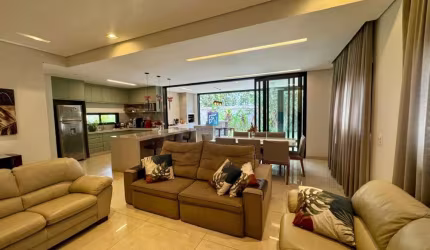 Lindo Sobrado à venda no Condominio Bella Cittá