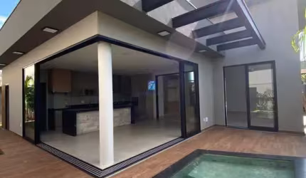 Casa à Venda no Condomínio Quinta dos Ventos - Zona Sul