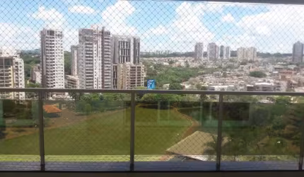 Apartamento 3 suítes frente para o parque Raya