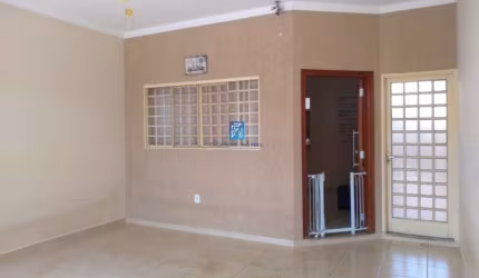 Casa. Jardim Anhanguera. 2 dormitórios sendo 1 suite. Zona L