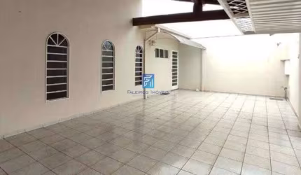 Casa a venda com 3 dormitórios sendo 1 suíte no Jardim Rober