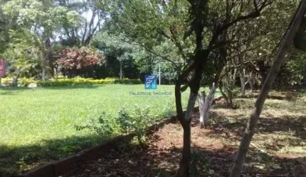 Chácara a venda com 2 dormitórios sendo 1 suíte no Condomíni