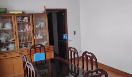 Sobrado a venda com 3 dormitórios sendo 1 suíte no Parque Bandeirantes