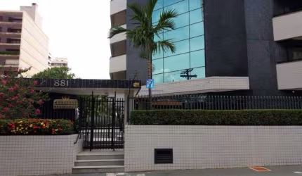 Cobertura a venda com 4 suítes, 3 vagas paralelas e lazer co