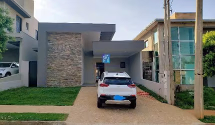 Casa térrea a venda com 3 suítes no Condomínio Vila Romana 1