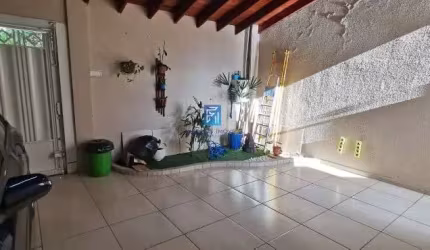 Casa à venda com 2 dormitórios sendo 1 suíte no Jd DivaTarlá nomcplexo Ribeirão
