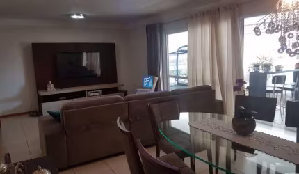 Apartamento 3 no suítes). Av. Prof. João Fiúsa