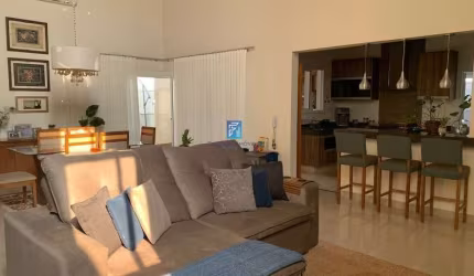 Linda Casa Condomínio Vista Bella em Bonfim Paulista