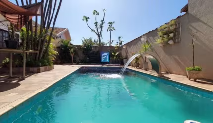 Casa com piscina a venda 3 dormitórios sendo 1 suíte