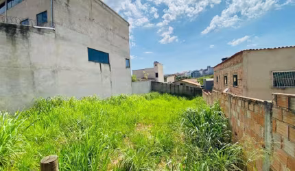 Lote / Terreno à venda em Contagem
