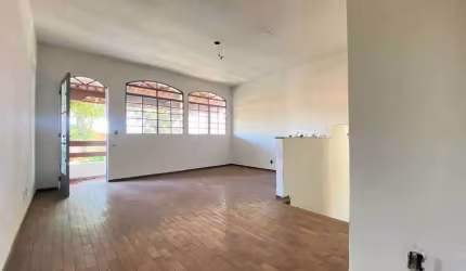 Casa com 4 quartos à venda em Belo Horizonte