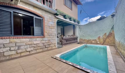 Casa com 4 quartos à venda em Belo Horizonte