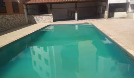 Casa com 4 quartos para alugar em Contagem