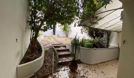 Casa Geminada com 4 quartos para alugar em Belo Horizonte