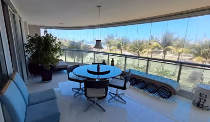 Apartamento à venda localizado na Avenida Lucio Costa, Frontal Mar, 4 Quartos; 4 suites; 4 Vagas. Condomínio Les Residence de Monaco, Barra da Tijuca.