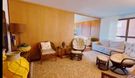 Apartamento na Av Vieira Souto com Vista Privilegiada à venda com 4 Quartos, 3 Vagas e 264m²