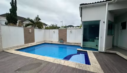 Casa com 4 quartos (all suites) para vender no Recreio dos Bandeirantes