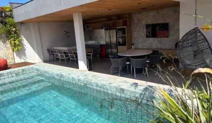 Cobertura Duplex à venda no Recreio dos Bandeirantes com 3 Suítes, 4 Vagas e 352m².