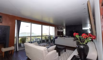 Apartamento com Vista Praia do Flamengo à venda com 4 Vagas, 3 Banheiros e 200m².