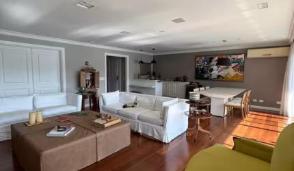 Apartamento com Excelente Metragem e com Vista à venda na Lagoa